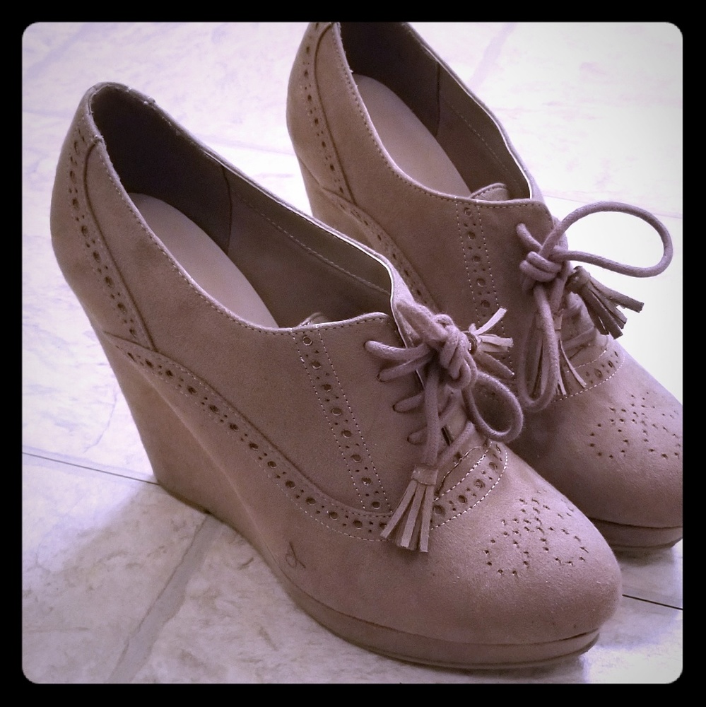 Wingtip wedges